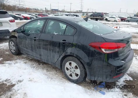 2017 Kia Forte Lx из США, поврежденный, VIN 3KPFK4A75HE027477